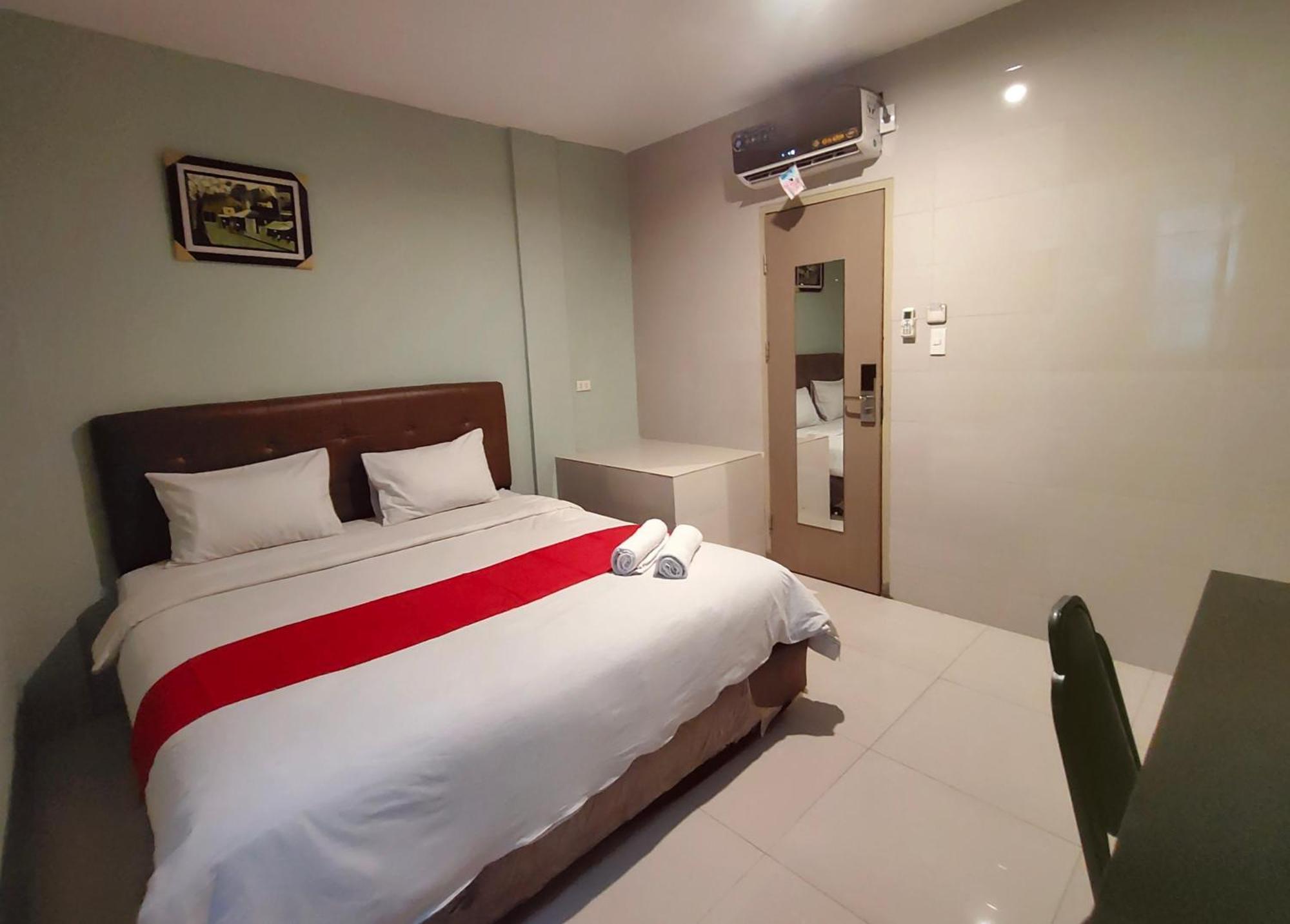 Permata Inn Медан Экстерьер фото