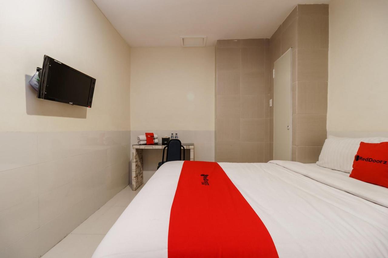 Permata Inn Медан Экстерьер фото