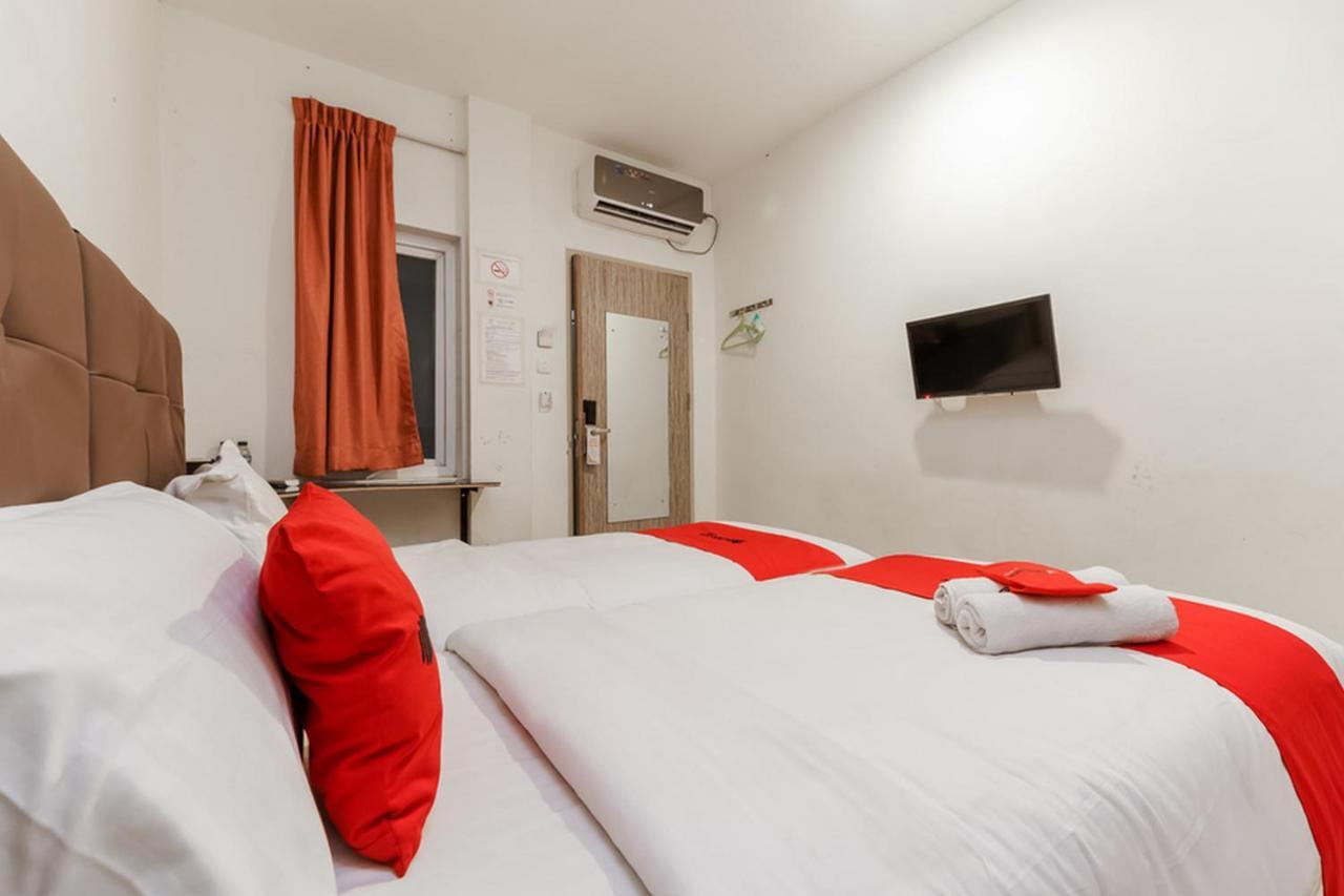 Permata Inn Медан Экстерьер фото